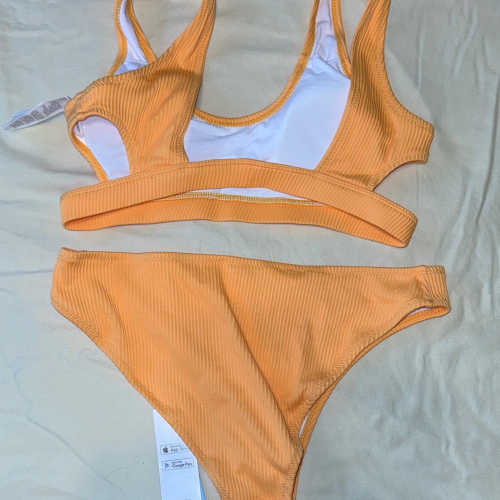 Cupshe Tangerine Ribbed Cut-Out Bikini Set - Picture 3 of 3
